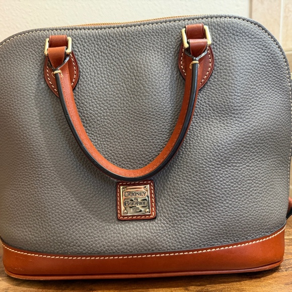 Dooney & Bourke Medium satchel - Picture 1 of 10